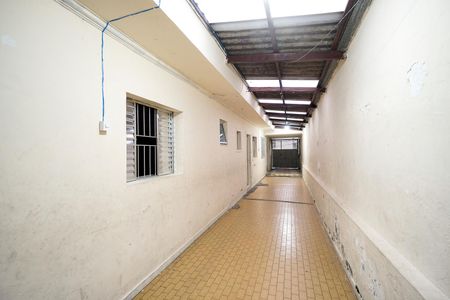 Casa à venda com 400m², 6 quartos e 10 vagas Casa à venda com 400m², 6 quartos e 10 vagasQuintal e garagem