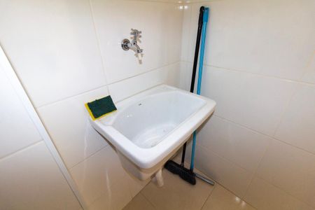 Apartamento à venda com 42m², 2 quartos e sem vaga Apartamento à venda com 42m², 2 quartos e sem vagaCozinha e Área de Serviço