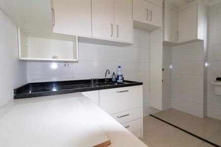 Apartamento à venda com 42m², 2 quartos e sem vaga Apartamento à venda com 42m², 2 quartos e sem vagaCozinha e Área de Serviço