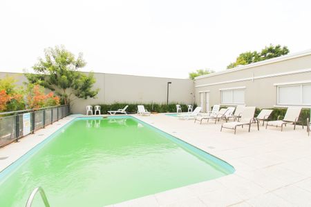Apartamento à venda com 44m², 2 quartos e 1 vaga Apartamento à venda com 44m², 2 quartos e 1 vagaÁrea comum - Piscina