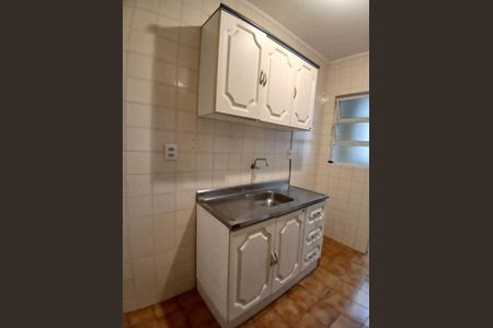 Cozinha de apartamento para alugar com 1 quarto, 39m² em Bom Fim, Porto Alegre