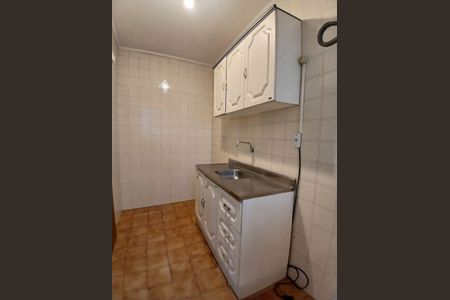 Cozinha de apartamento para alugar com 1 quarto, 39m² em Bom Fim, Porto Alegre