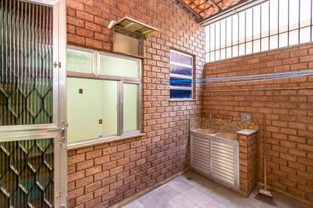 Apartamento à venda com 100m², 3 quartos e 2 vagasVaranda