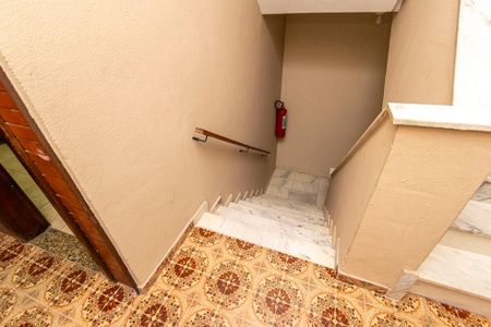 Apartamento à venda com 100m², 3 quartos e 2 vagasÁrea comum - Escadas