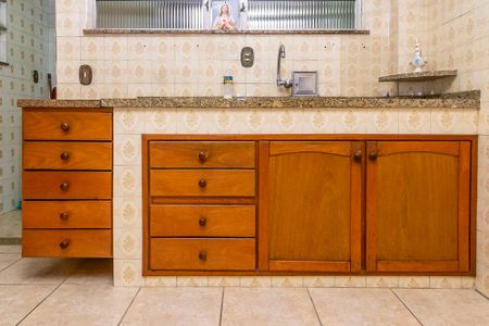 Apartamento à venda com 100m², 3 quartos e 2 vagasCozinha - Armários