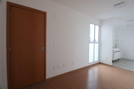 Sala de apartamento para alugar com 2 quartos, 48m² em Igara, Canoas