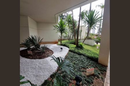 Apartamento à venda com 79m², 2 quartos e 2 vagas Apartamento à venda com 79m², 2 quartos e 2 vagasÁrea externa