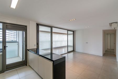Sala de apartamento para alugar com 3 quartos, 125m² em Alto da Lapa, São Paulo