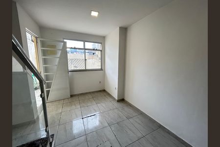 Sala de casa para alugar com 3 quartos, 90m² em Guadalupe, Rio de Janeiro
