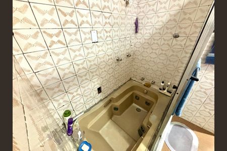 Casa à venda com 125m², 3 quartos e 2 vagasBanheiro 1