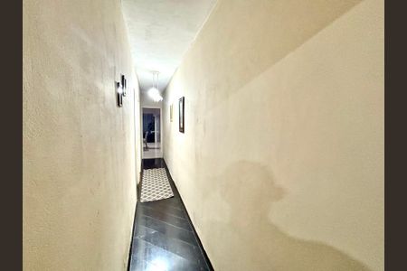 Casa à venda com 125m², 3 quartos e 2 vagasCorredor
