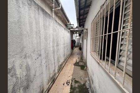 Casa à venda com 125m², 3 quartos e 2 vagasCorredor