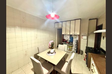 Casa à venda com 125m², 3 quartos e 2 vagasCozinha