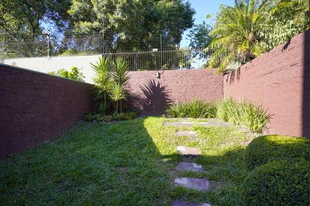 Casa de condomínio à venda com 196m², 3 quartos e 2 vagas Casa de condomínio à venda com 196m², 3 quartos e 2 vagasQuintal
