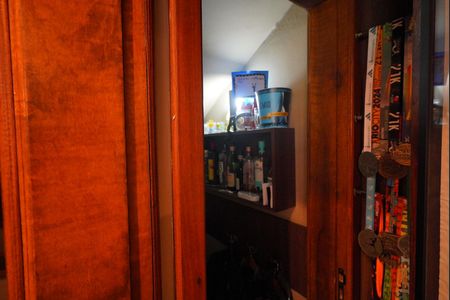 Casa de condomínio à venda com 196m², 3 quartos e 2 vagas Casa de condomínio à venda com 196m², 3 quartos e 2 vagasAdega/deposito