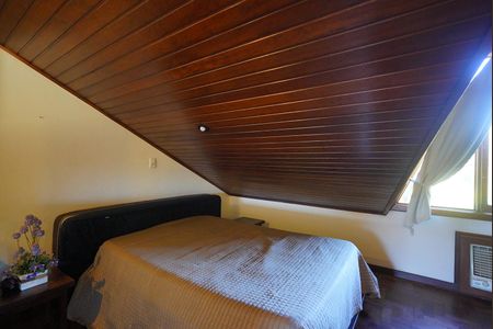 Casa de condomínio à venda com 196m², 3 quartos e 2 vagas Casa de condomínio à venda com 196m², 3 quartos e 2 vagasCama de casal