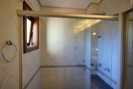 Casa de condomínio à venda com 196m², 3 quartos e 2 vagas Casa de condomínio à venda com 196m², 3 quartos e 2 vagasBanheiro da Suíte
