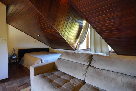 Casa de condomínio à venda com 196m², 3 quartos e 2 vagas Casa de condomínio à venda com 196m², 3 quartos e 2 vagasSofa