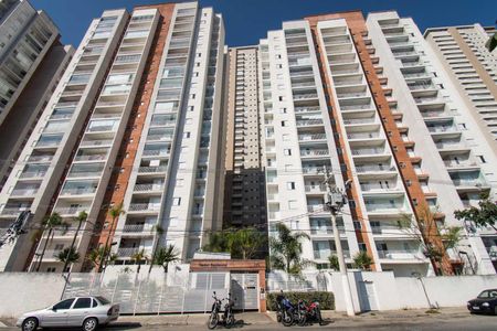 Apartamento para alugar com 80m², 3 quartos e 2 vagas Apartamento para alugar com 80m², 3 quartos e 2 vagasFachada