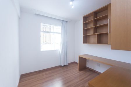 Apartamento à venda com 175m², 4 quartos e 2 vagas Apartamento à venda com 175m², 4 quartos e 2 vagasquarto 1