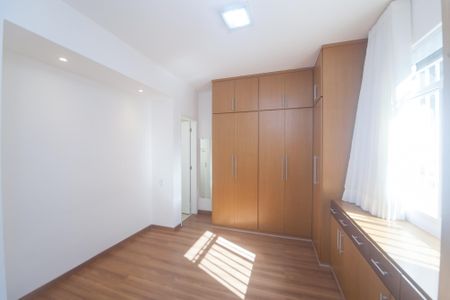 Apartamento à venda com 175m², 4 quartos e 2 vagas Apartamento à venda com 175m², 4 quartos e 2 vagassuite