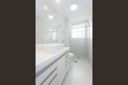Apartamento à venda com 175m², 4 quartos e 2 vagas Apartamento à venda com 175m², 4 quartos e 2 vagasBanheiro Social