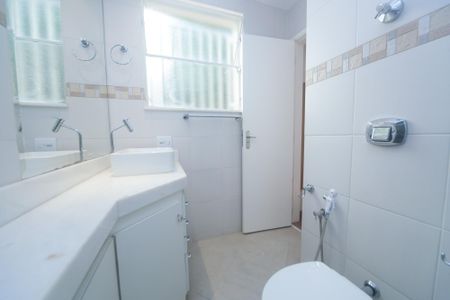Apartamento à venda com 175m², 4 quartos e 2 vagas Apartamento à venda com 175m², 4 quartos e 2 vagasbanheiro suite
