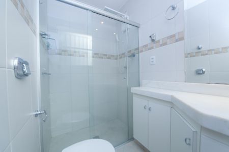 Apartamento à venda com 175m², 4 quartos e 2 vagas Apartamento à venda com 175m², 4 quartos e 2 vagasbanheiro suite
