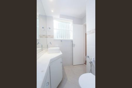 Apartamento à venda com 175m², 4 quartos e 2 vagas Apartamento à venda com 175m², 4 quartos e 2 vagasbanheiro suite