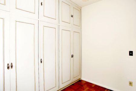 Apartamento à venda com 91m², 4 quartos e 1 vagaQuarto 2