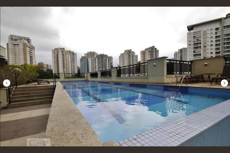 Apartamento à venda com 69m², 2 quartos e 2 vagas Apartamento à venda com 69m², 2 quartos e 2 vagasÁrea comum - Piscina