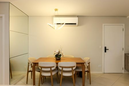 Apartamento à venda com 69m², 2 quartos e 2 vagas Apartamento à venda com 69m², 2 quartos e 2 vagasSala