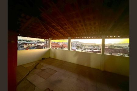 Casa para alugar com 280m², 4 quartos e 2 vagasÁrea gourmet