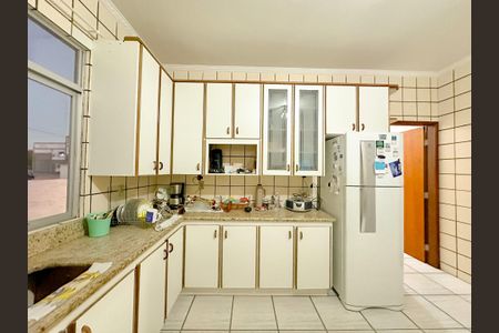 Casa para alugar com 280m², 4 quartos e 2 vagasCozinha