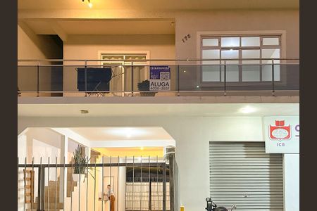 Casa para alugar com 280m², 4 quartos e 2 vagasFachada