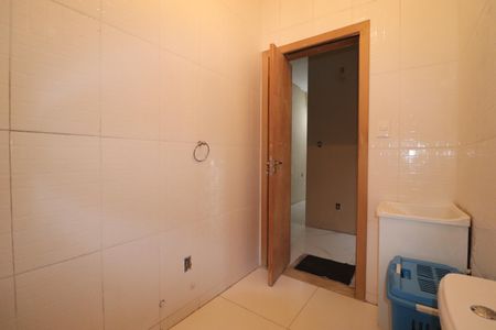 Casa à venda com 120m², 3 quartos e 1 vagaBanheiro 2