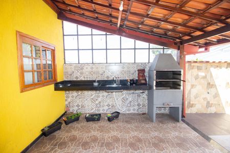 Casa à venda com 200m², 3 quartos e 3 vagasChurrasqueira