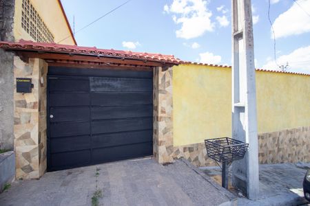 Casa à venda com 200m², 3 quartos e 3 vagasFachada