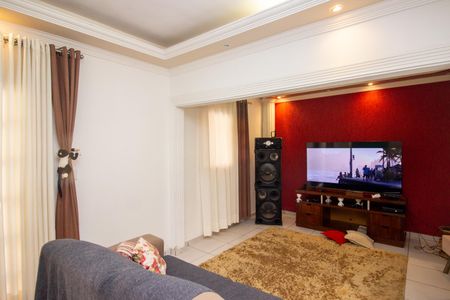 Sala de casa à venda com 3 quartos, 200m² em Tropical, Contagem