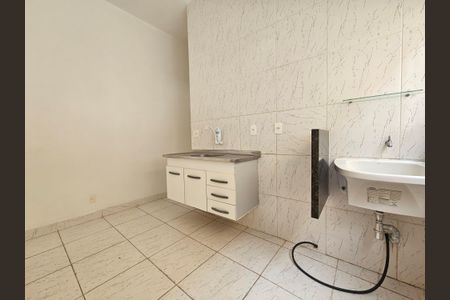 Casa para alugar com 60m², 2 quartos e sem vagaCozinha e Área de Serviço