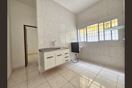 Casa para alugar com 60m², 2 quartos e sem vagaCozinha e Área de Serviço
