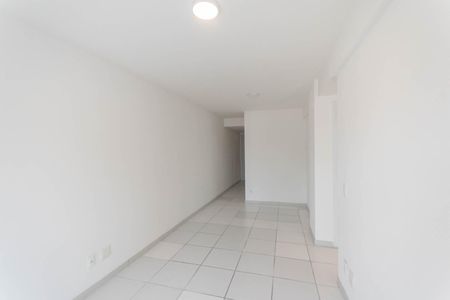 Apartamento para alugar com 71m², 2 quartos e 1 vagaSala