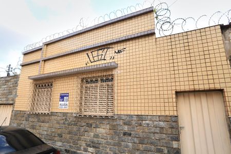 Casa para alugar com 150m², 2 quartos e 3 vagasFachada