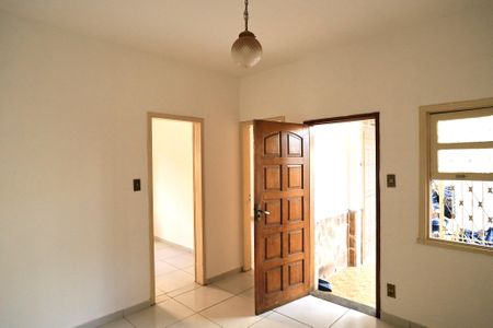 Sala de casa para alugar com 2 quartos, 150m² em São Cristóvão, Belo Horizonte