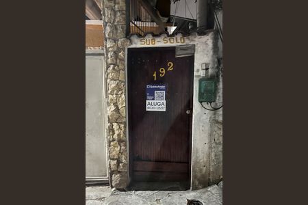 Casa para alugar com 4m², 2 quartos e sem vagaPlaca
