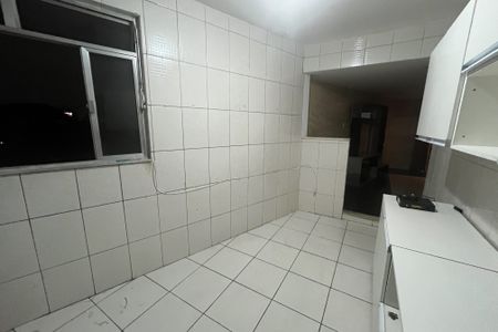 Cozinha de casa para alugar com 2 quartos, 4m² em Jardim Vinte E Cinco de Agosto, Duque de Caxias