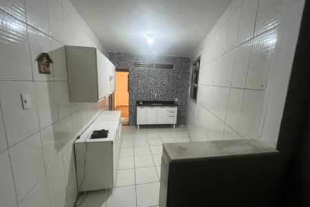 Cozinha de casa para alugar com 2 quartos, 4m² em Jardim Vinte E Cinco de Agosto, Duque de Caxias