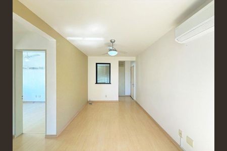 Sala de apartamento para alugar com 2 quartos, 59m² em Sarandi, Porto Alegre