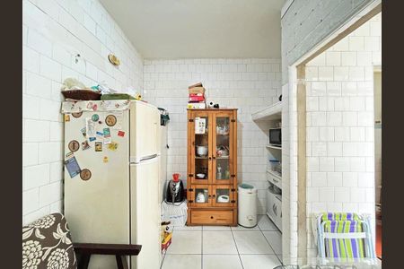 Cozinha de apartamento para alugar com 2 quartos, 49m² em Menino Deus, Porto Alegre