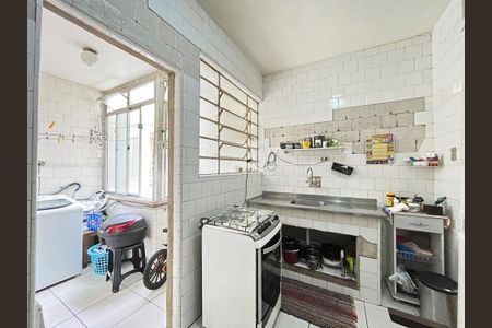 Cozinha de apartamento para alugar com 2 quartos, 49m² em Menino Deus, Porto Alegre